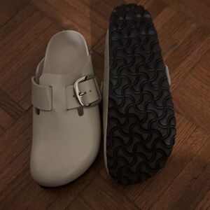 Birkenstock Boston Clog in Cream with Black Sole